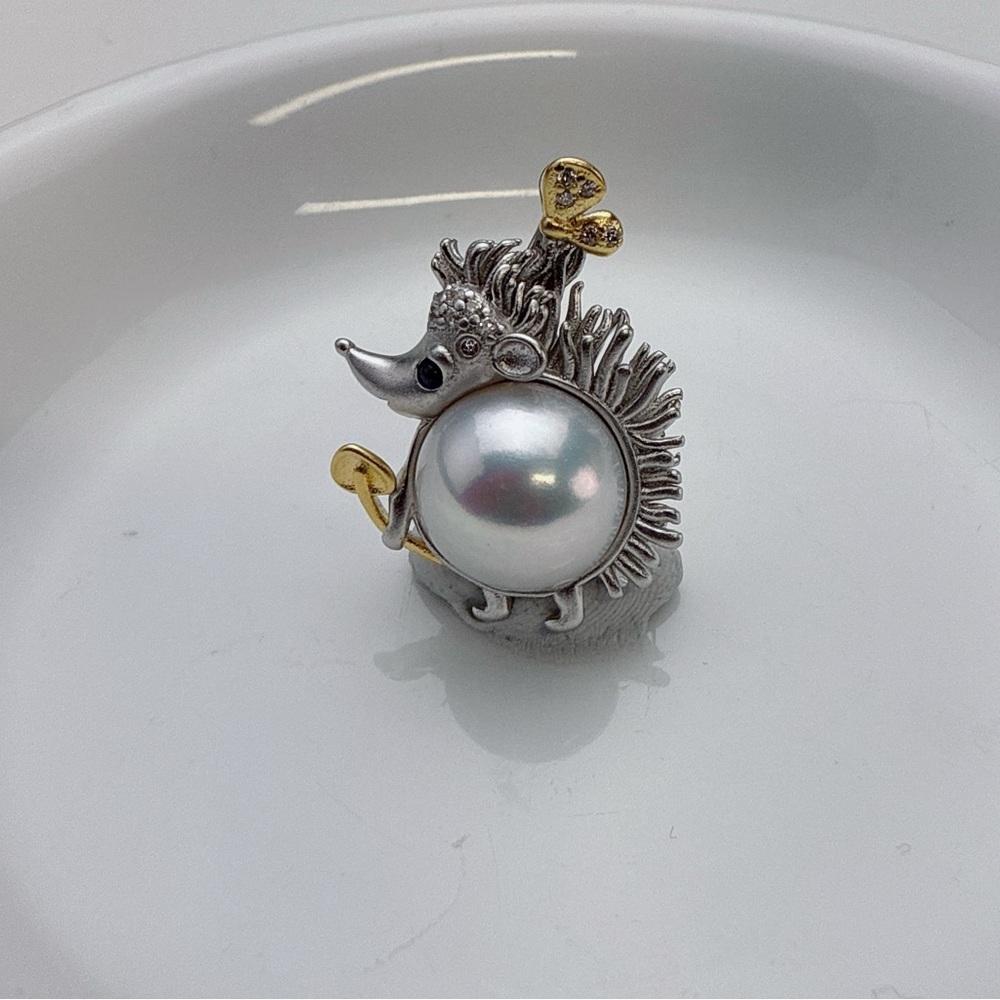 P123 S925 High Quality Freshwater Edison Pearl Detachable Cute Hedgehog Pendant